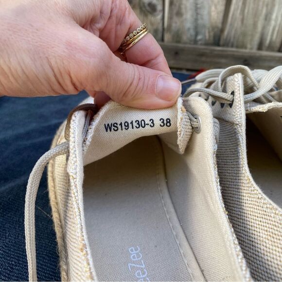 Women's Canvas Espadrille Sneakers size 7.5 NEW - Picture 6 of 6